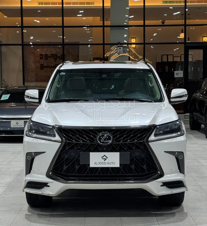 2019 Lexus LX 570  BlackEdition