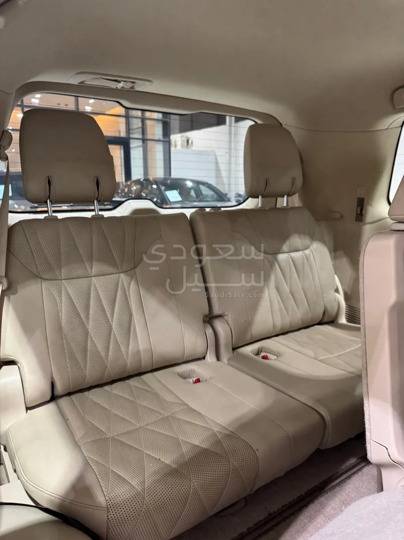 2019 Lexus LX 570  BlackEdition