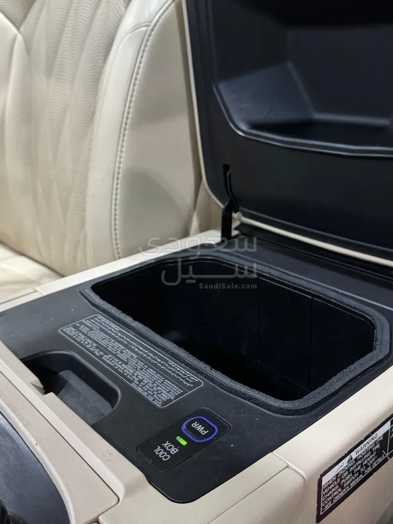 2019 Lexus LX 570  BlackEdition