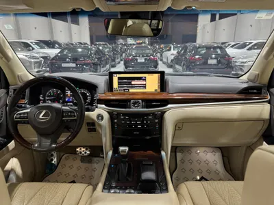 2019 Lexus LX 570  BlackEdition