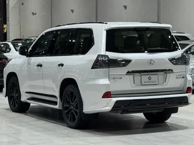 2019 Lexus LX 570  BlackEdition