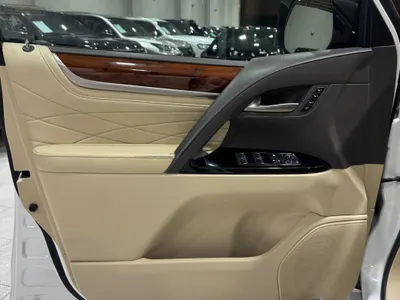 2019 Lexus LX 570  BlackEdition