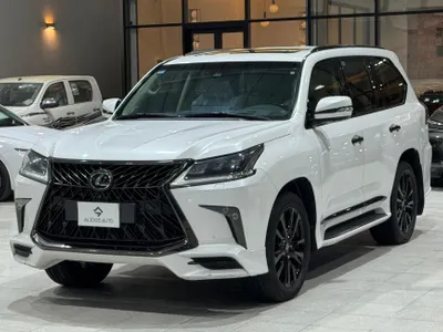 2019 Lexus LX 570  BlackEdition