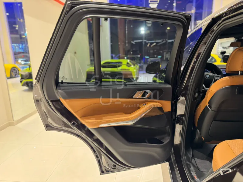2023 بي ام دبليو الفئة اكس 5 إم