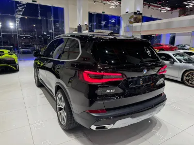 2023 بي ام دبليو الفئة اكس 5 إم