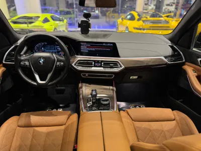 2023 بي ام دبليو الفئة اكس 5 إم