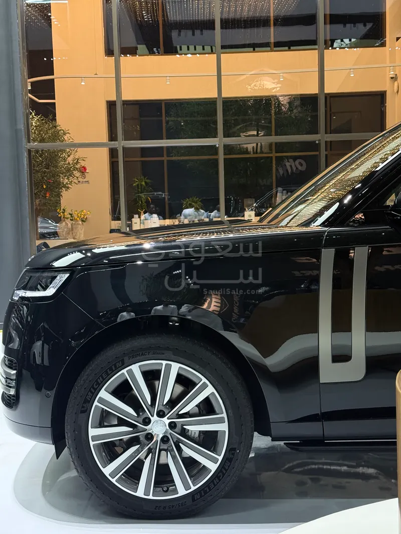 2025 Land Rover Range Rover HSE