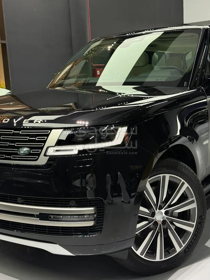 2025 Land Rover Range Rover HSE