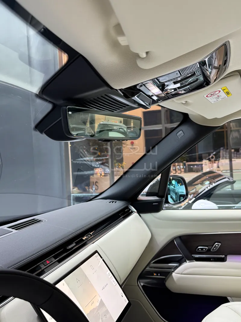 2025 Land Rover Range Rover HSE