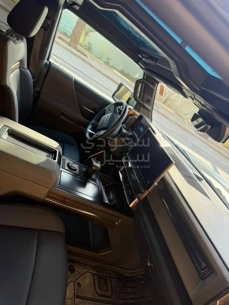 2024 Hummer H3