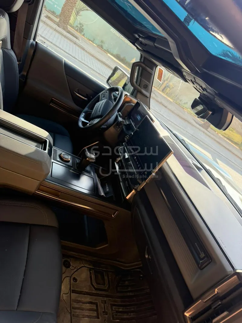 2024 Hummer H3