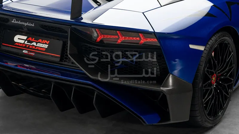 2016 لمبرجيني افنتادور اس في رودستر