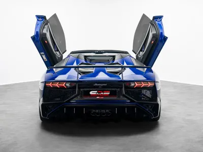 2016 لمبرجيني افنتادور اس في رودستر