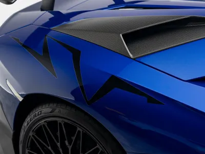 2016 لمبرجيني افنتادور اس في رودستر