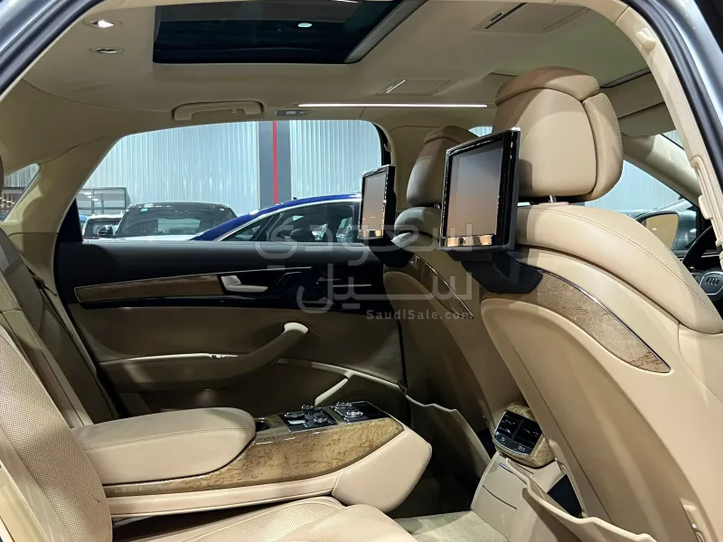 2013 Audi A8L