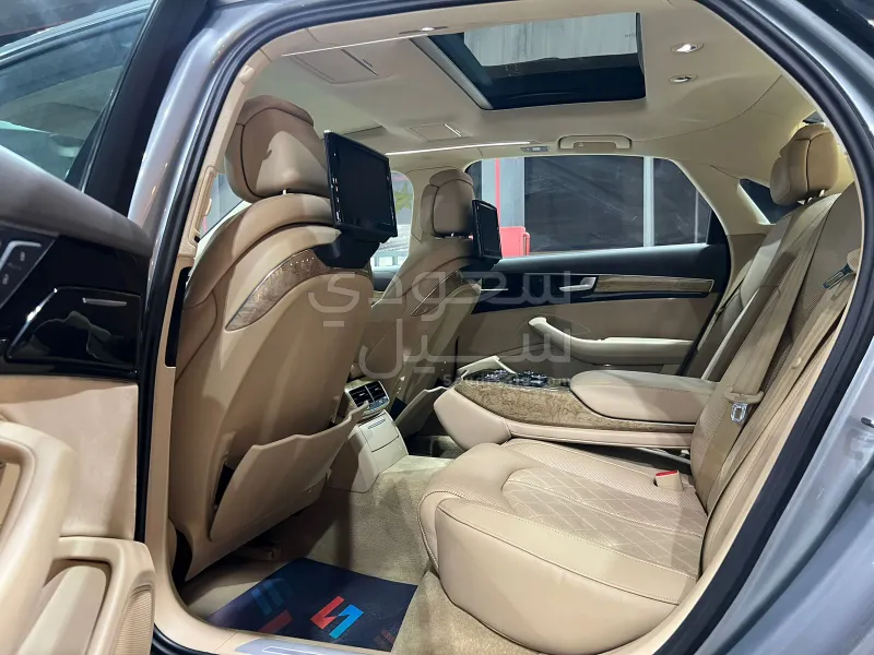 2013 Audi A8L