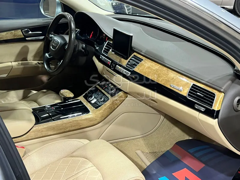 2013 Audi A8L