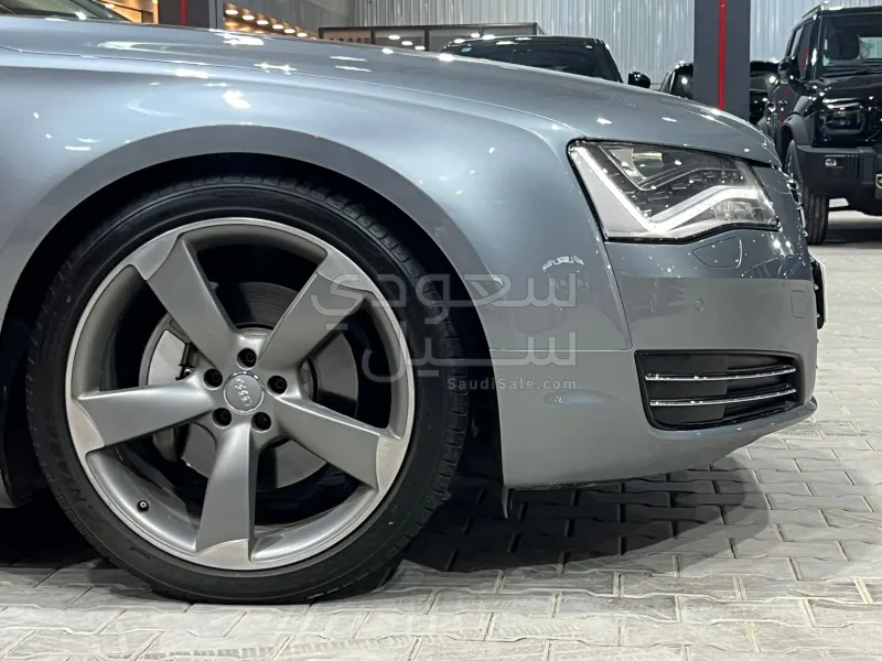 2013 Audi A8L