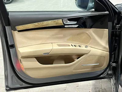 2013 Audi A8L