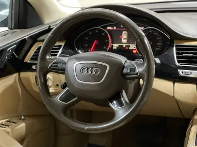 2013 Audi A8L
