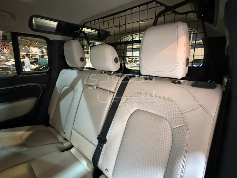 2024 Land Rover Defender 110
