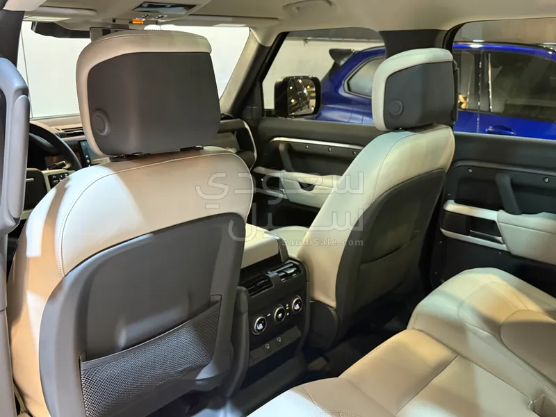 2024 Land Rover Defender 110