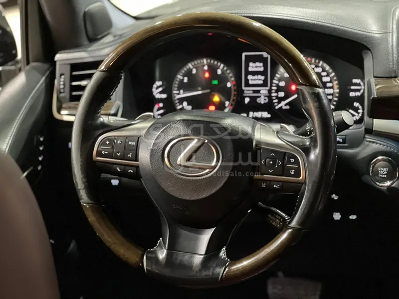 2016 Lexus LX 570