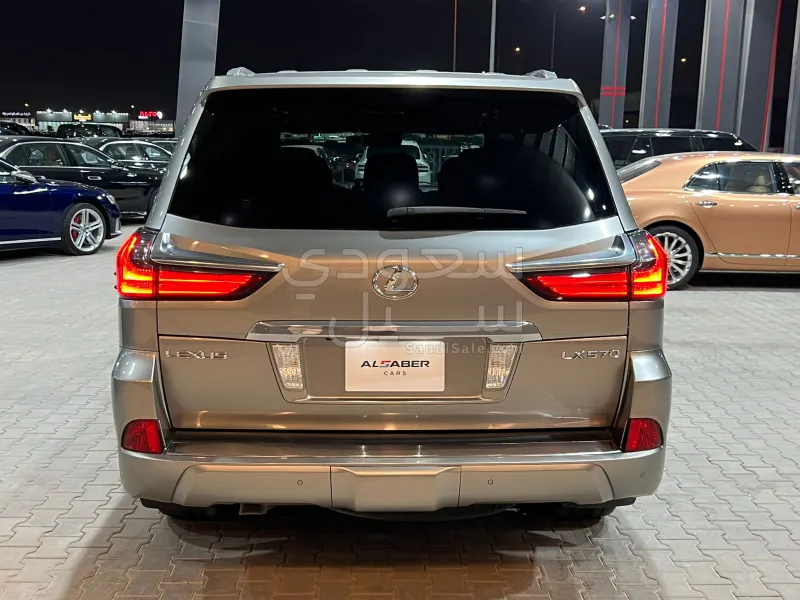 2016 Lexus LX 570