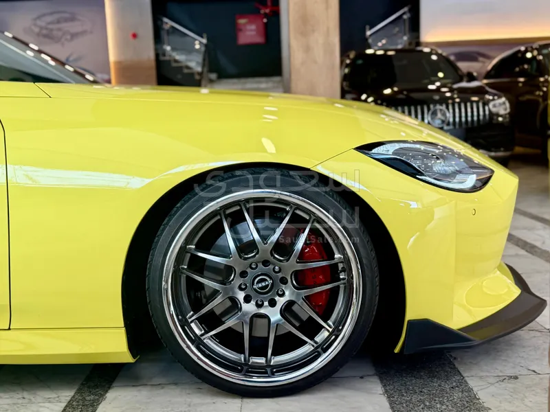2023 نيسان زد 370