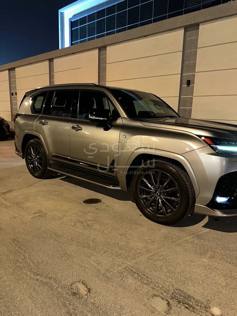 2024 Lexus LX 600 F