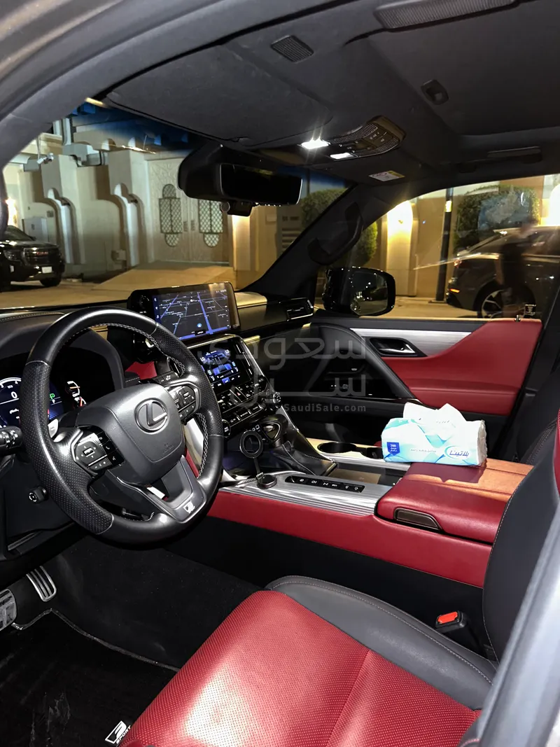 2024 Lexus LX 600 F