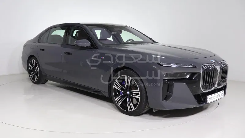 2025 BMW 7 Series 740i