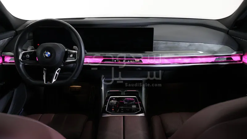2025 BMW 7 Series 740i