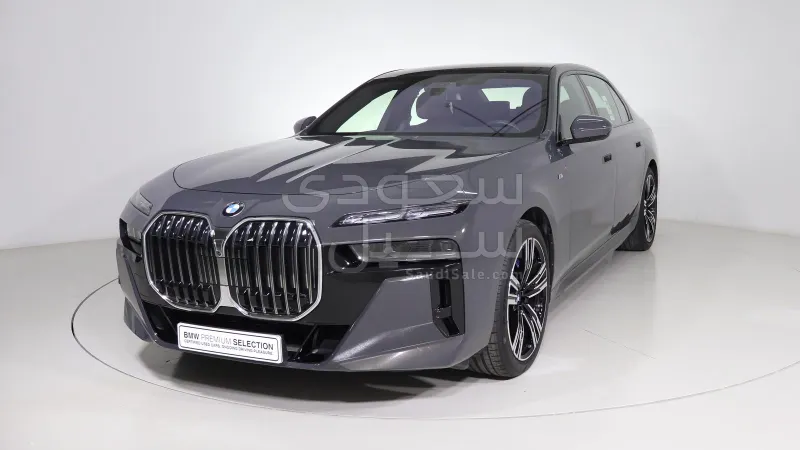 2025 BMW 7 Series 740i