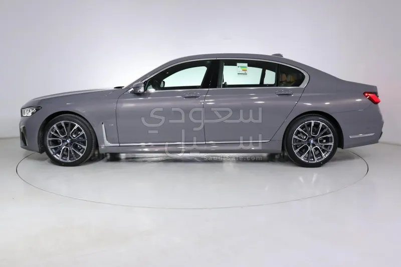 2022 BMW 7 Series 730Li