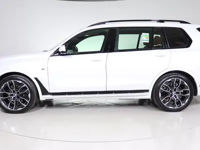 2025 BMW X Series 7 M kit