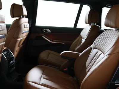 2025 BMW X Series 7 M kit