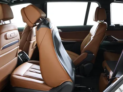 2025 BMW X Series 7 M kit