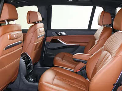 2025 BMW X Series 7 M kit
