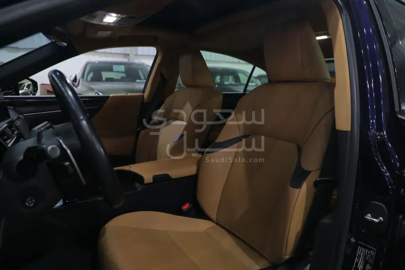 2023 Lexus ES 300