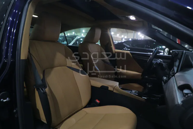 2023 Lexus ES 300