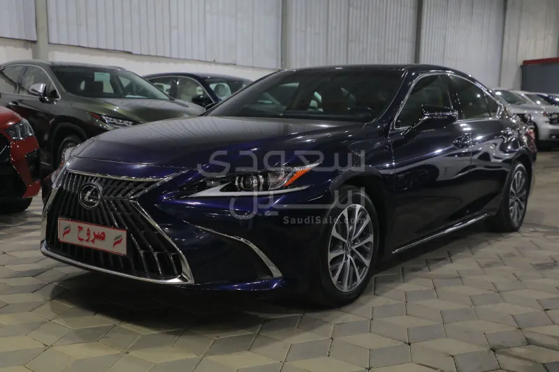 2023 Lexus ES 300