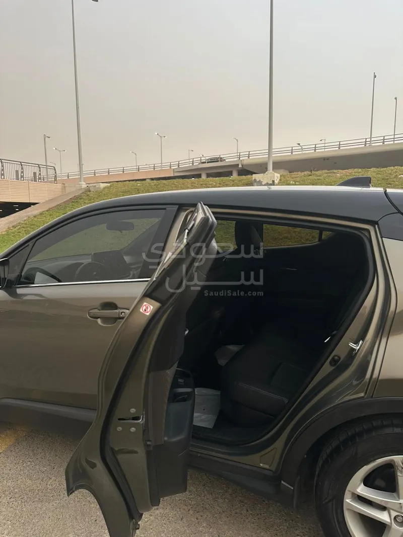 2020 تويوتا سي اتش ار