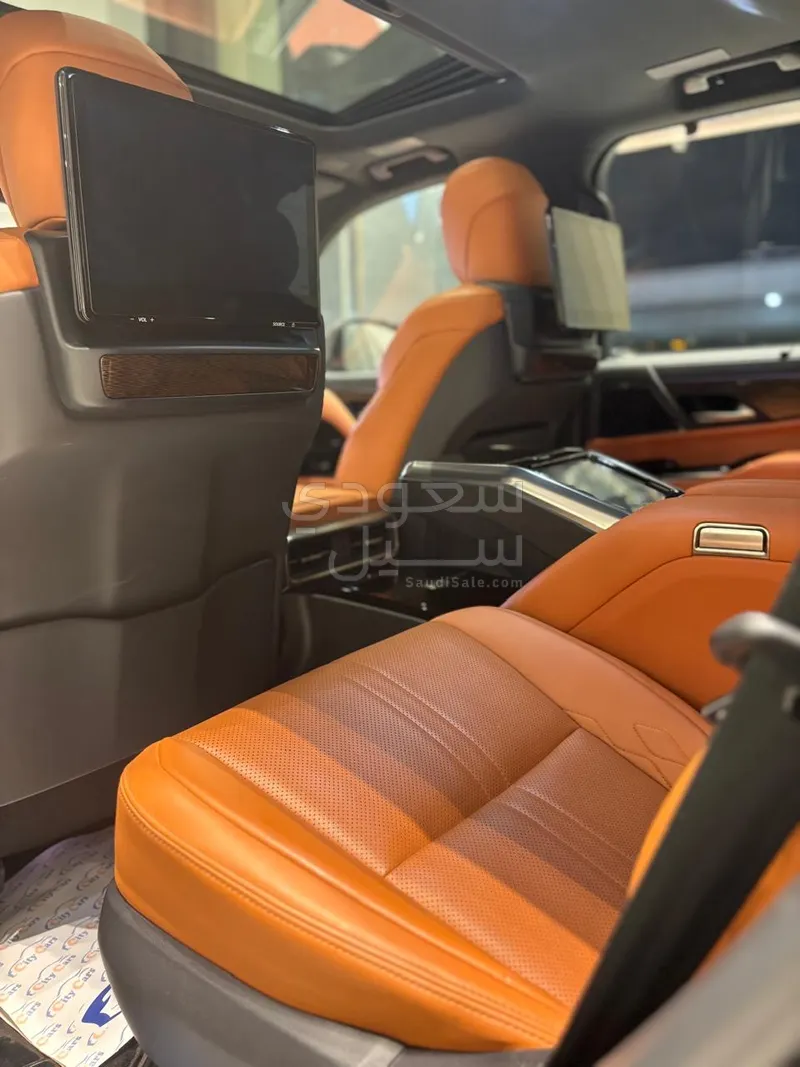 2022 Lexus LX 600 vip