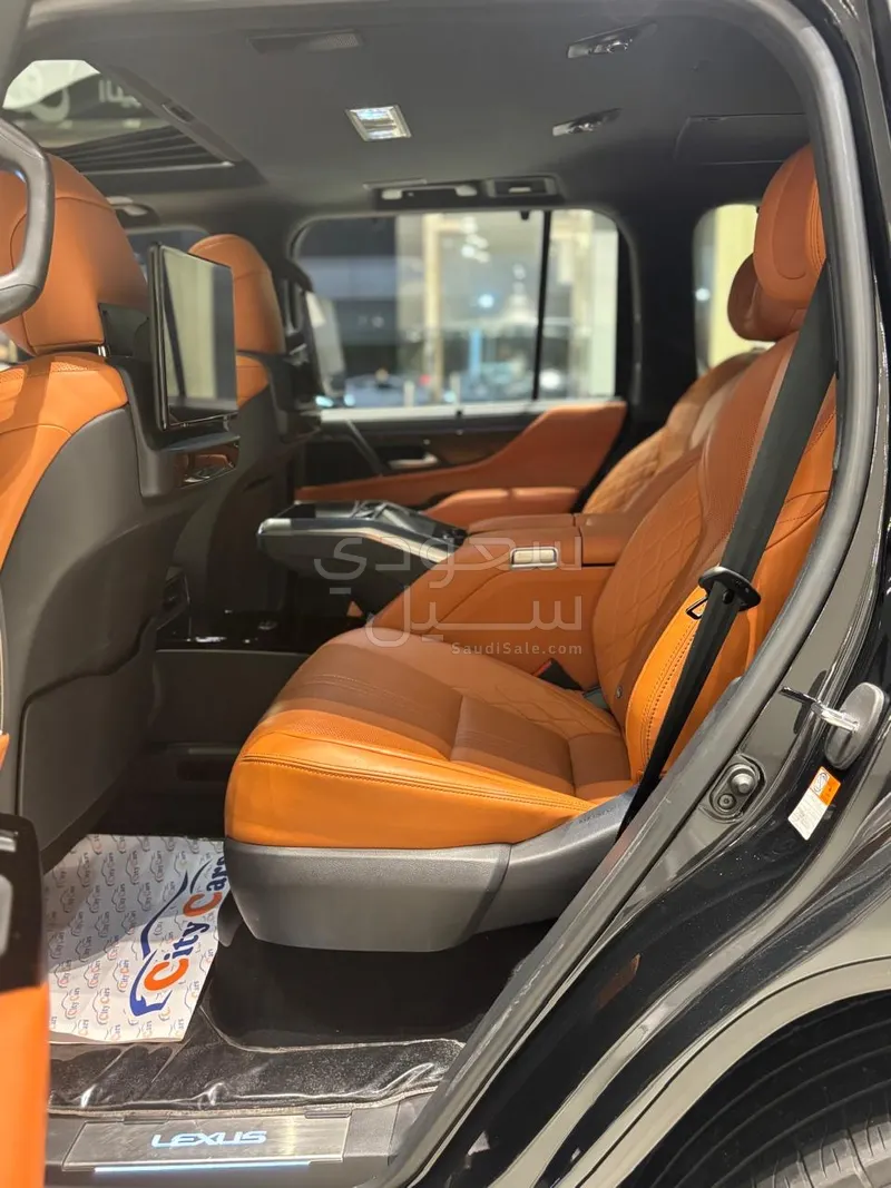 2022 Lexus LX 600 vip
