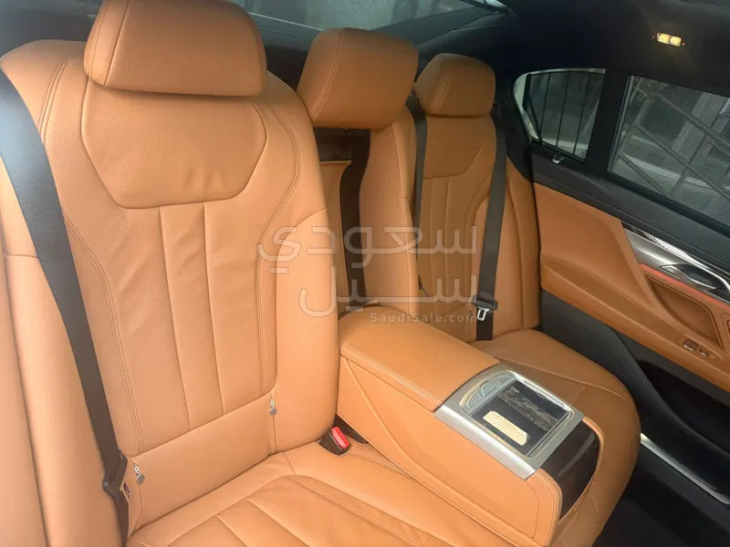 2022 بي ام دبليو الفئة السابعة 730 إل أي
