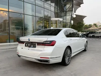 2022 بي ام دبليو الفئة السابعة 730 إل أي