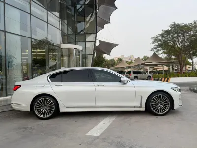 2022 بي ام دبليو الفئة السابعة 730 إل أي