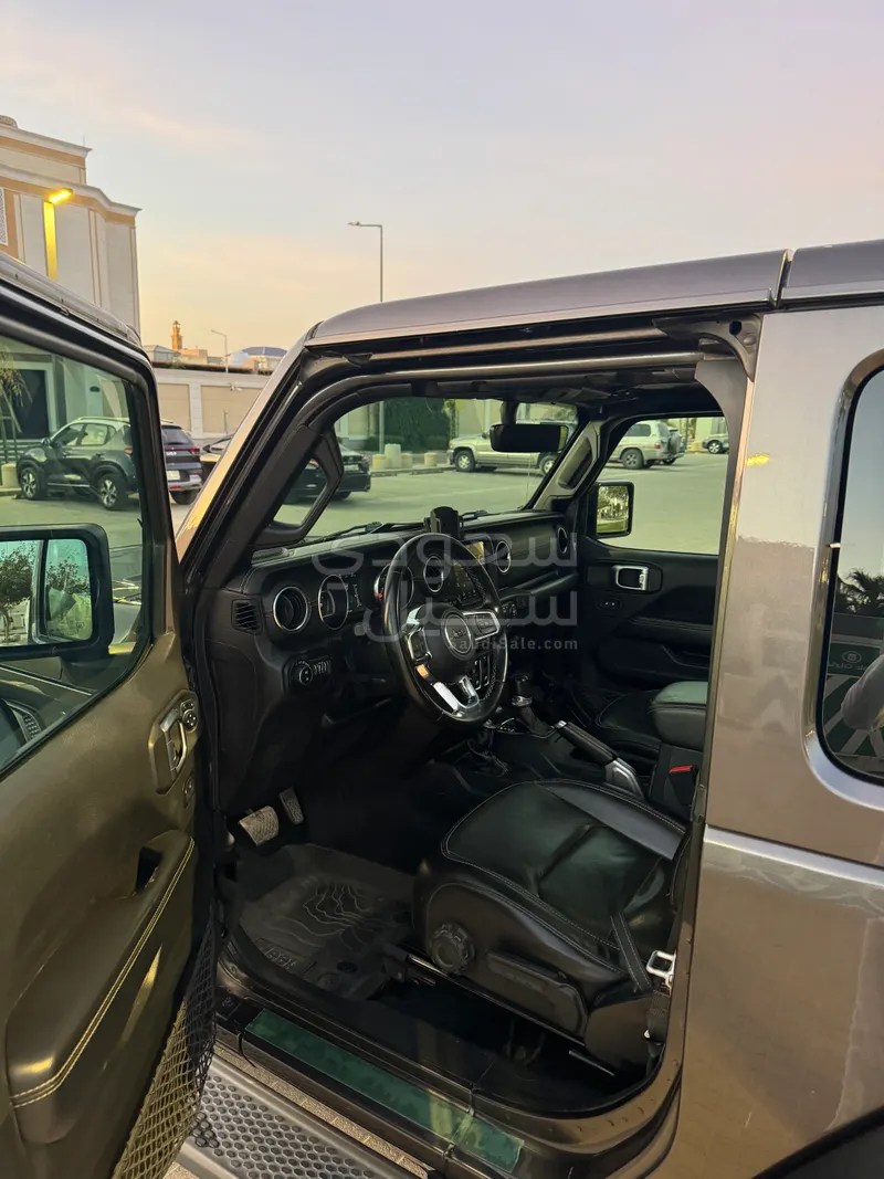 2020 Jeep Wrangler Sahara