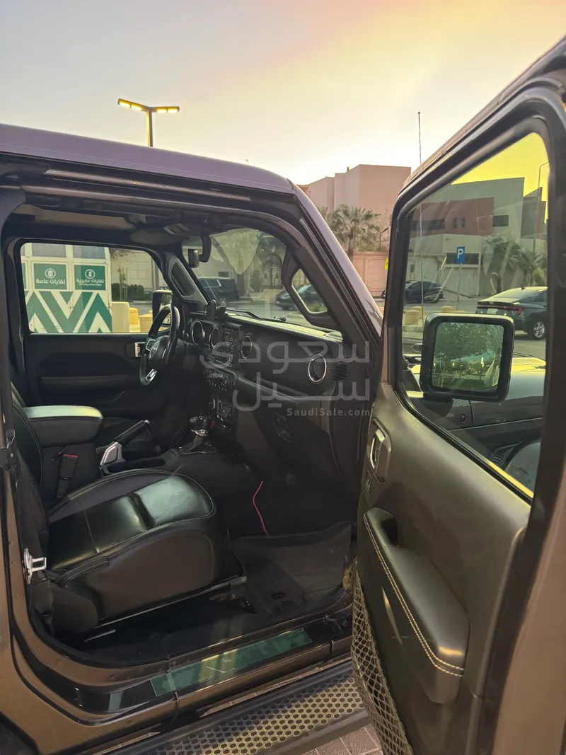 2020 Jeep Wrangler Sahara